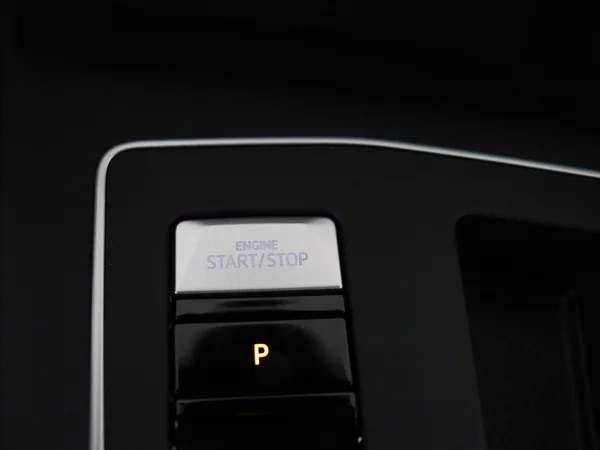 VOLKSWAGEN Golf (2024) — foto 16 van 28