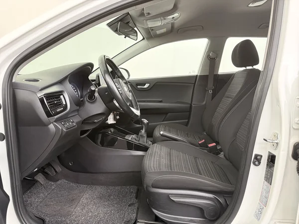 KIA Stonic (2021) — foto 2 van 25