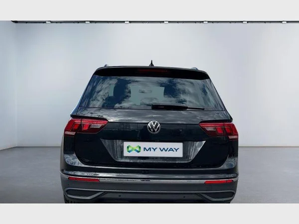 Volkswagen Tiguan (2022) — foto 25 van 30