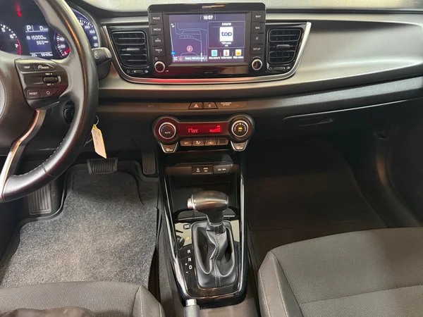 Kia Rio (2018) — foto 13 van 29