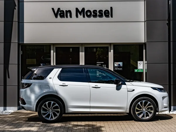 Land Rover Discovery Sport (2023) — foto 28 van 30