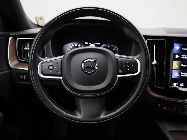 Volvo XC60 (2021) — foto 41 van 43