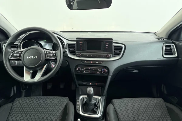 Kia Ceed (2023) — foto 5 van 27