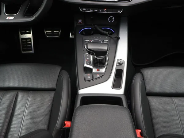 Audi S5 (2018) — foto 20 van 29