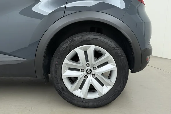 Renault Captur (2023) — foto 14 van 17