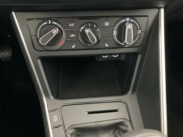VOLKSWAGEN Polo (2025) — foto 14 van 36