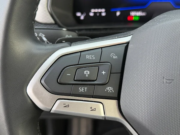 VOLKSWAGEN T-Cross (2025) — foto 17 van 17