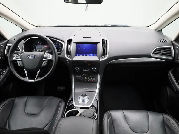 Ford S-Max (2022) — foto 30 van 39