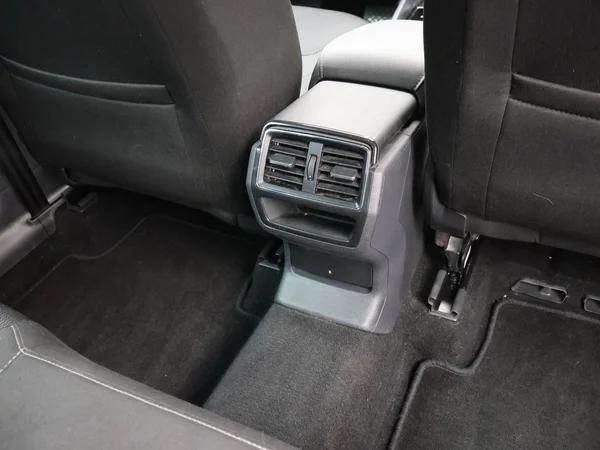 SKODA Kodiaq (2024) — foto 7 van 32