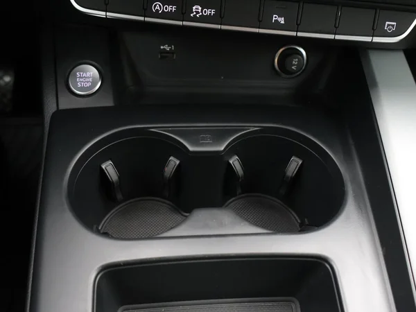 AUDI A4 Avant (2022) — foto 8 van 26