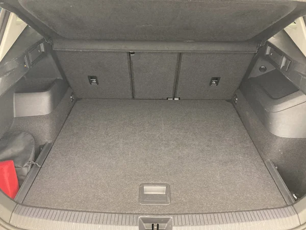 VOLKSWAGEN Tiguan (2025) — foto 6 van 36