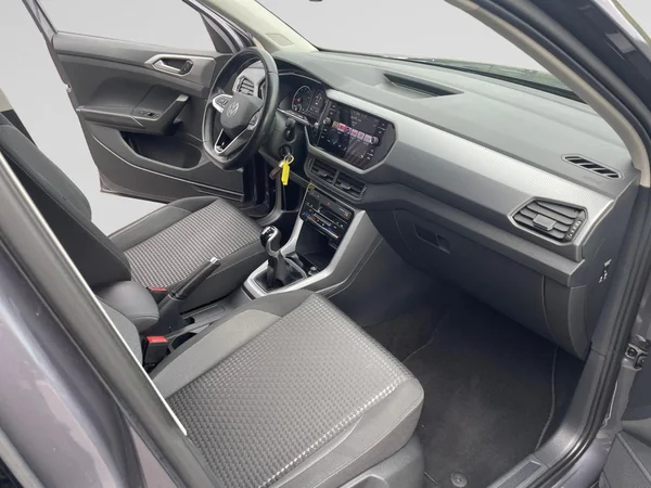 VOLKSWAGEN T-Cross (2022) — foto 8 van 21