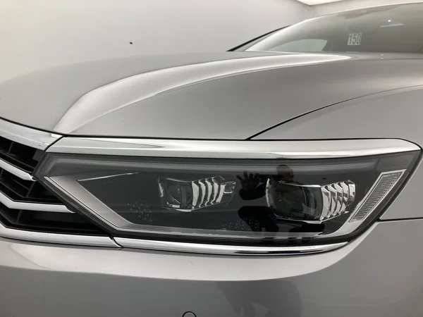 VOLKSWAGEN Passat Variant (2021) — foto 22 van 36