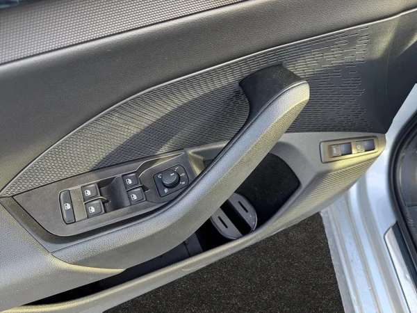 SKODA Octavia Combi (2024) — foto 5 van 16