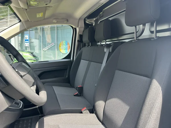 Peugeot Expert (2025) — foto 11 van 13