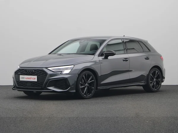 AUDI A3 Sportback (2022) — foto 1 van 24