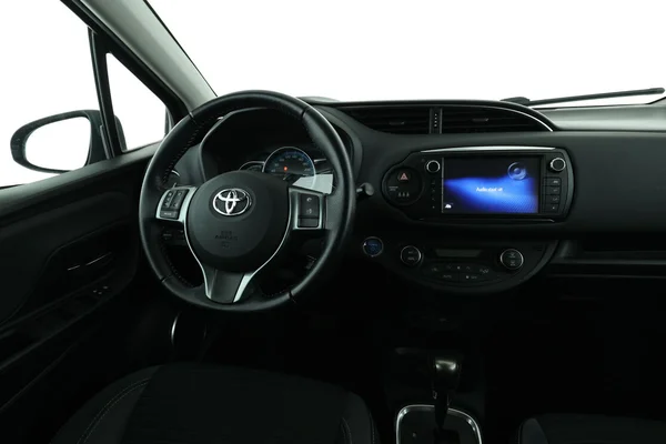 Toyota Yaris (2015) — foto 4 van 16