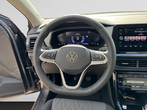 VOLKSWAGEN T-Cross (2025) — foto 18 van 19