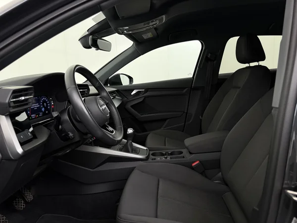 AUDI A3 (2022) — foto 2 van 27