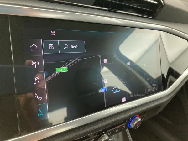 AUDI Q3 (2022) — foto 6 van 39