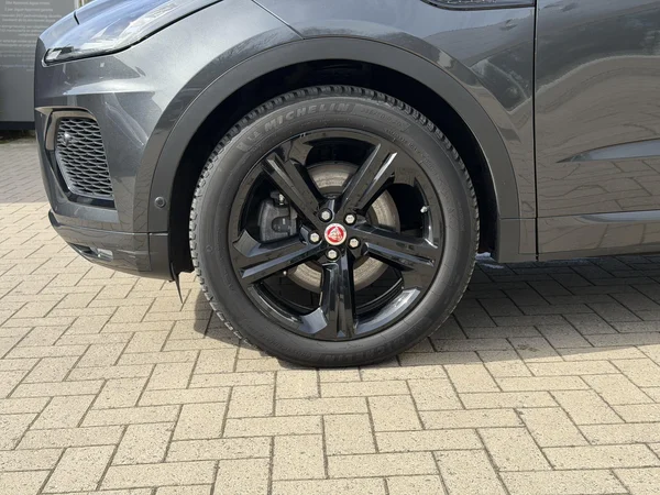 Jaguar E-PACE (2021) — foto 19 van 30