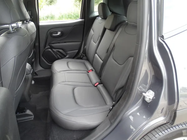 Jeep Renegade (2024) — foto 8 van 27