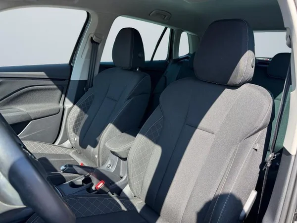 SKODA Kamiq (2022) — foto 2 van 31