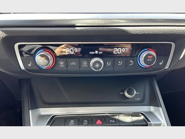 Audi Q3 (2019) — foto 14 van 35