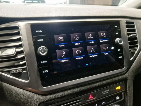 VOLKSWAGEN Golf Sportsvan (2020) — foto 6 van 26