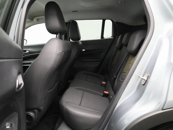 Jeep Avenger (2024) — foto 6 van 42