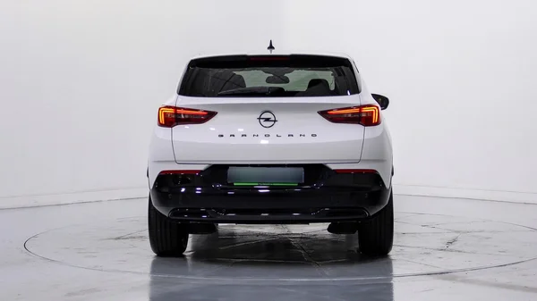 Opel Grandland (2023) — foto 34 van 49