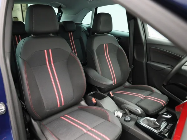 Opel Crossland (2022) — foto 27 van 38