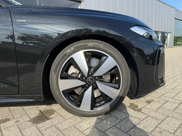 AUDI A5 Avant e-hybrid (PHEV) (2026) — foto 17 van 24