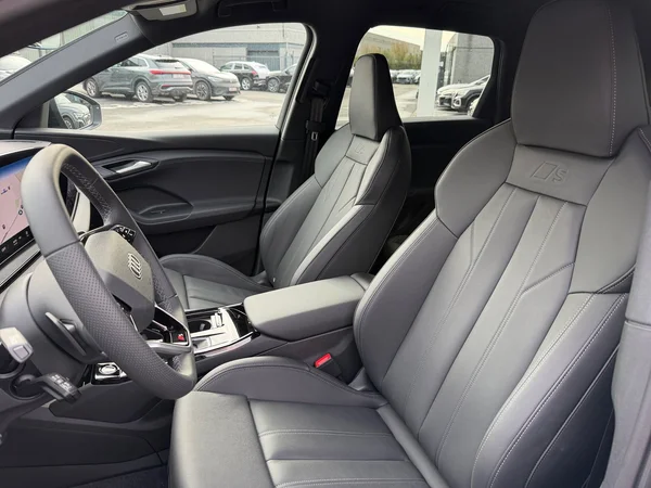 AUDI Q6 e-tron (2026) — foto 3 van 23