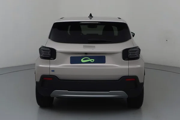 Jeep E-Avenger (2025) — foto 21 van 26