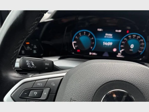 VOLKSWAGEN Golf VIII (2021) — foto 8 van 24