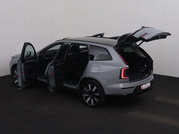 VOLVO EX90 (2025) — foto 31 van 32