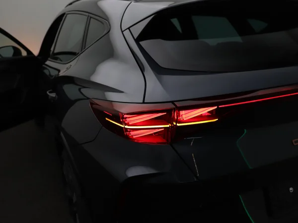 CUPRA Formentor e-Hybrid (PHEV) (2025) — foto 14 van 19