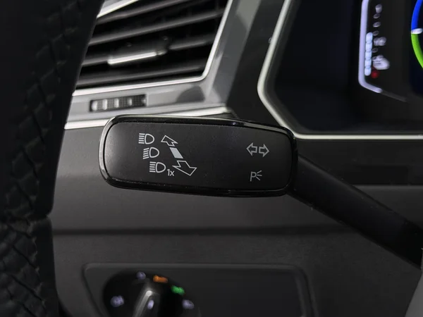 VOLKSWAGEN Tiguan (2022) — foto 15 van 29