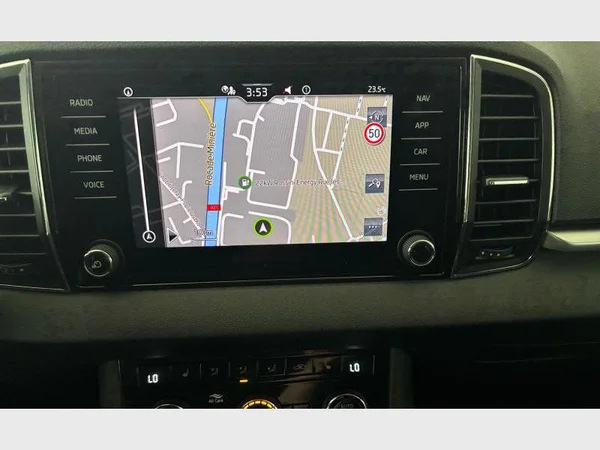 Skoda Karoq (2022) — foto 5 van 24