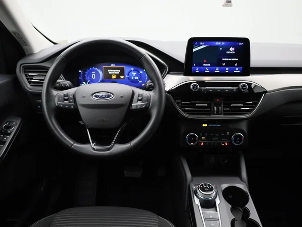 Ford Kuga (2022) — foto 39 van 40