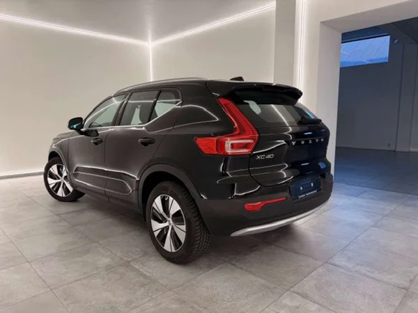 Volvo XC40 (2021) — foto 16 van 21