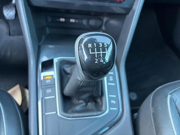 VOLKSWAGEN Tiguan (2022) — foto 21 van 30
