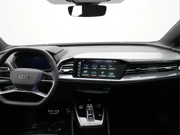 AUDI Q4 e-tron (2025) — foto 2 van 30
