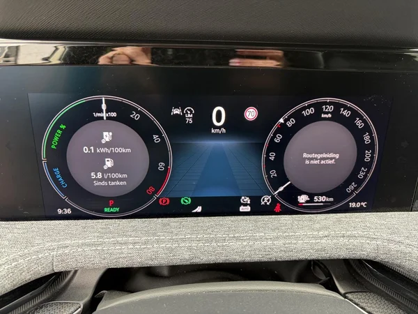 SKODA Superb Combi PHEV (2026) — foto 3 van 24