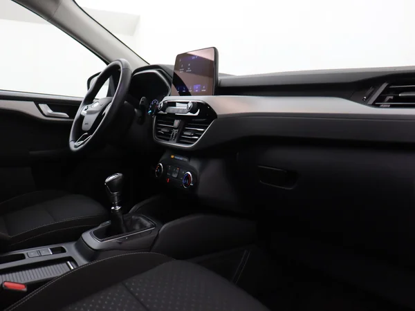 FORD Kuga (2024) — foto 3 van 28