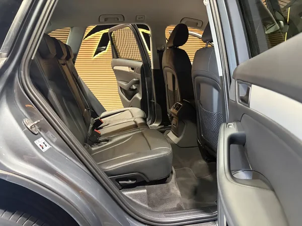 Audi Q5 (2015) — foto 15 van 28