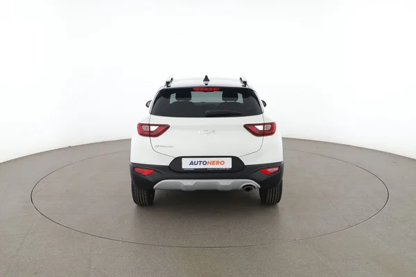 Kia Stonic (2022) — foto 11 van 16