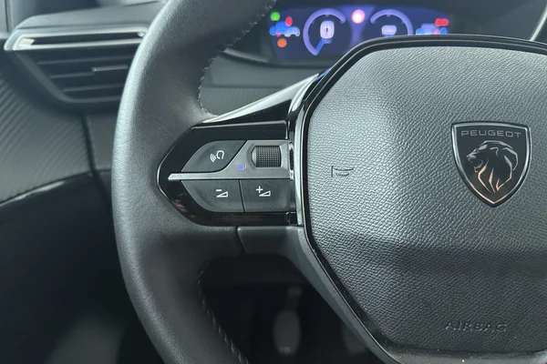 Peugeot 208 (2025) — foto 6 van 17