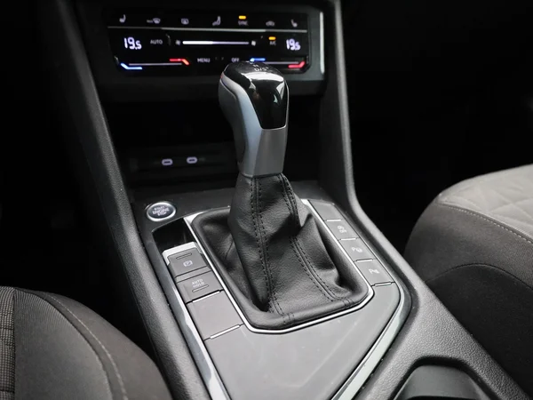 Volkswagen Tiguan (2024) — foto 15 van 43